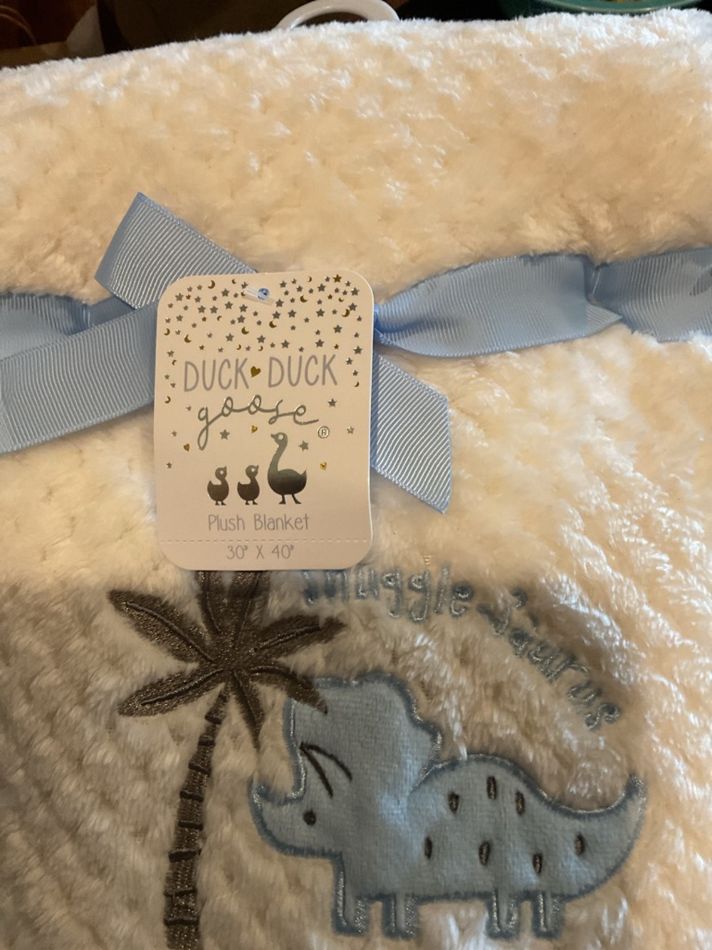 COMFY & SOFT DUCK DUCK GOOSE PLUSH BLANKET. NEW WITH TAGS. 30”x40”